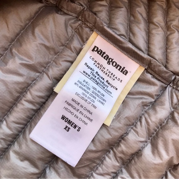 Patagonia Jacket Woman XS Ultralight Down Puffer Gray EUC - Picture 6 of 8